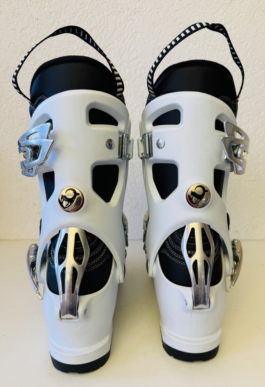 Scarpe da uomo: Skischuhe DAHU Gr. 24.0-24.5 FABRIKNEU – Nuovo (secondo la descrizione) da Brüttisellen venduto da SkiverkaufStepan 2