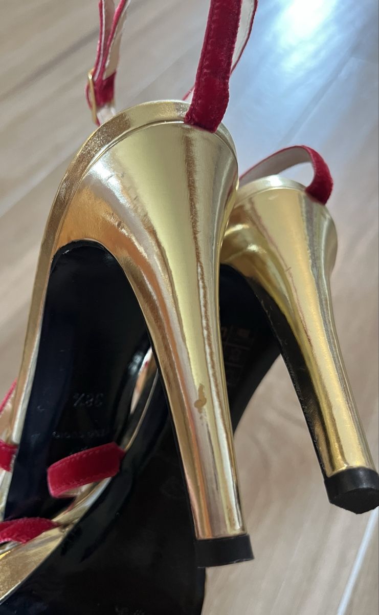Chaussures femmes: Sandales Bea Noveli – D'occasion à Euseigne par so.ART 5