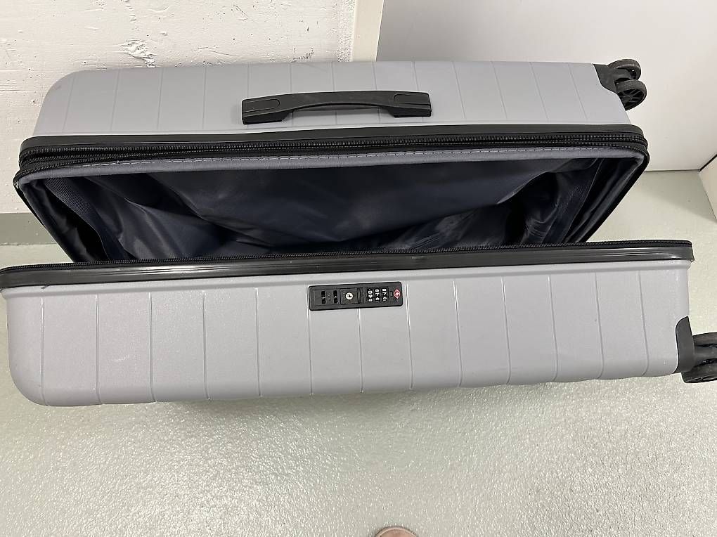 Valigie: Neuer Hartschalen Koffer  – Usato da Stans venduto da Fourcats 2