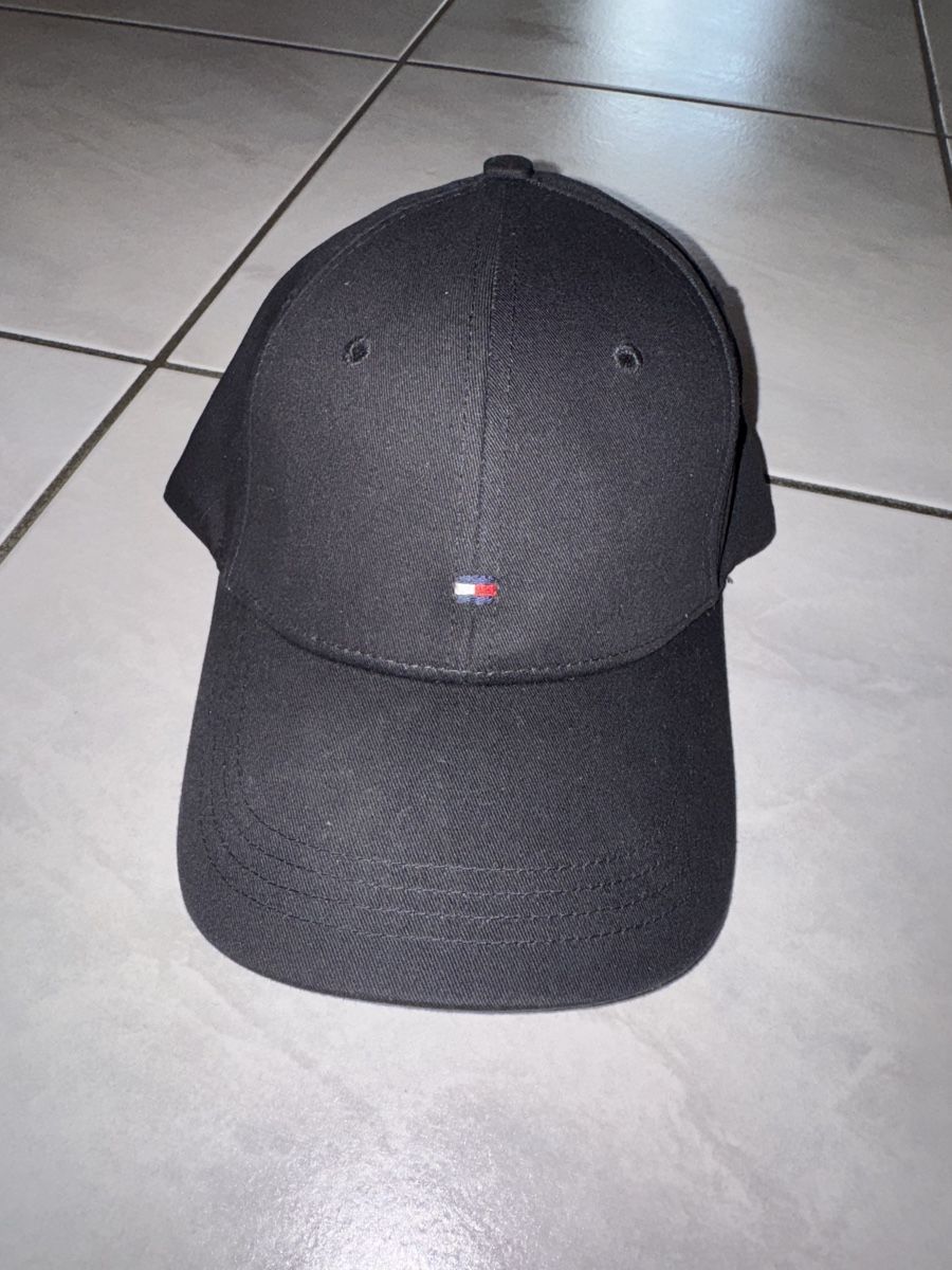 Tommy Hilfiger Hüte, Mützen & Caps: Tommy Hilfiger Cap Schwarz – Neu (gemäss Beschreibung) aus Hergiswil NW von kaufe_bei_kaufmann 1