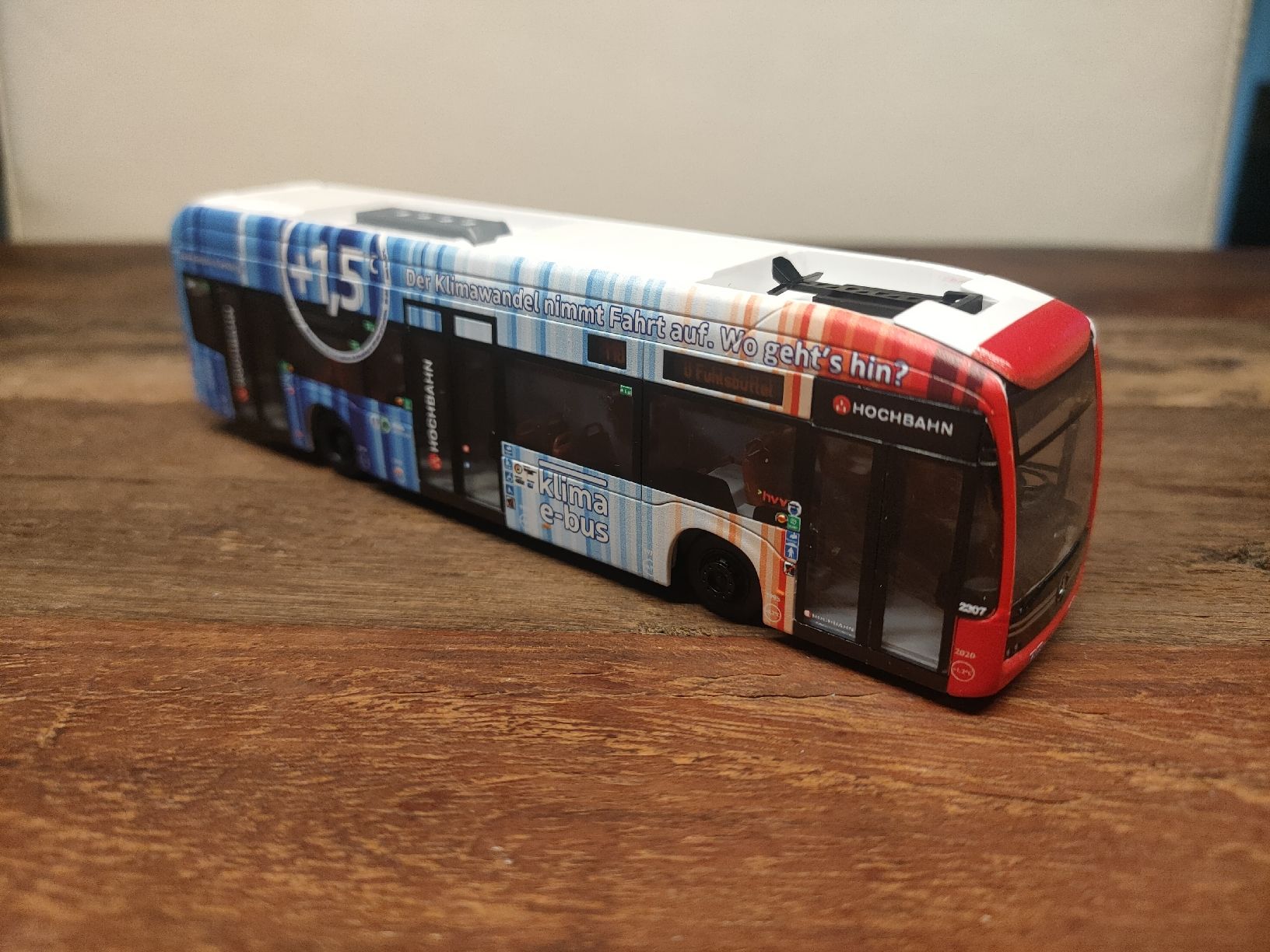 Rietze Kit di modellismo & Modellini statici: Rietze Hochbahn Bus – Nuovo e nell'imballaggio originale da Burgdorf venduto da bri5 1