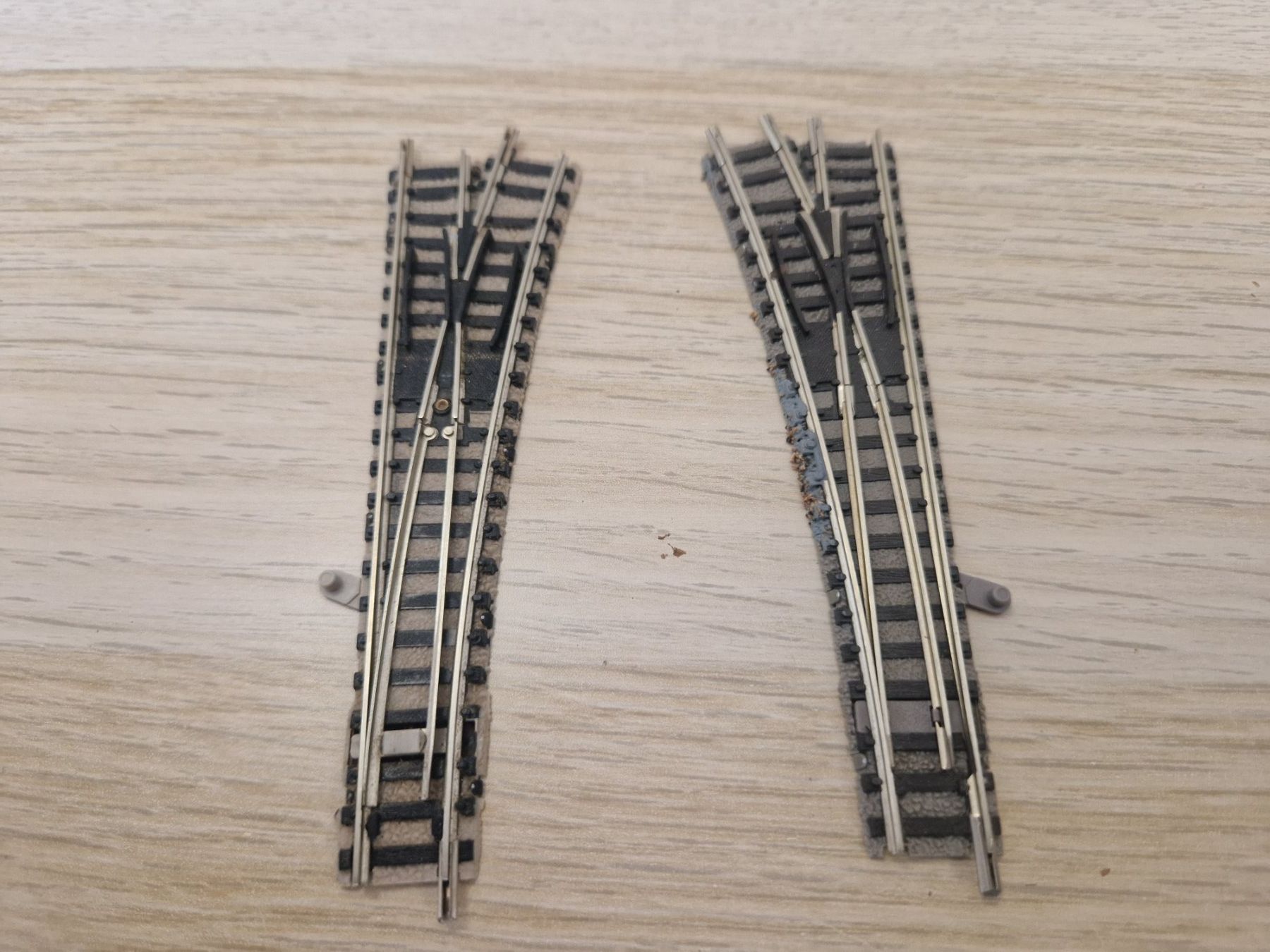 Fleischmann Modellini di ferrovie: Fleischmann N 9178 + 9179 Weichen (B) – Usato da St-Aubin-Sauges venduto da tantome 1