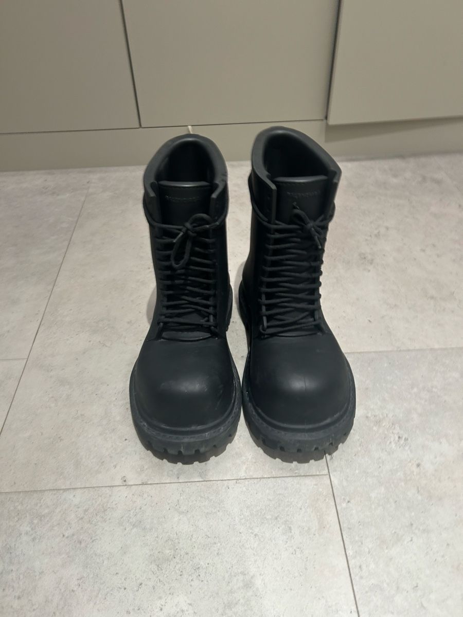 Balenciaga Scarpe da uomo: Balenciaga Steroid Boots – Usato da Oberriet SG venduto da aun_dq5j