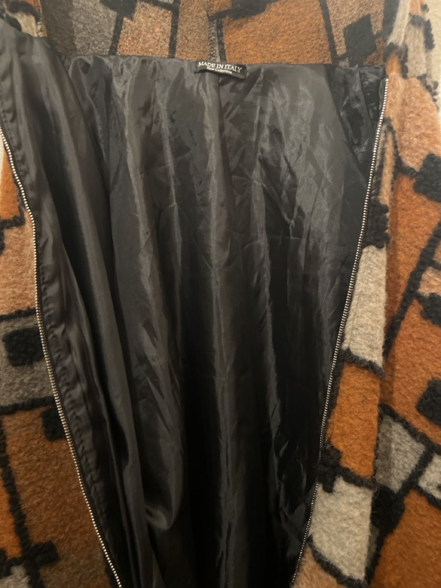 Giacche: Warme Fleecejacke im Patchwork-Stil – Nuovo e nell'imballaggio originale da Basel venduto da SimpleE 3