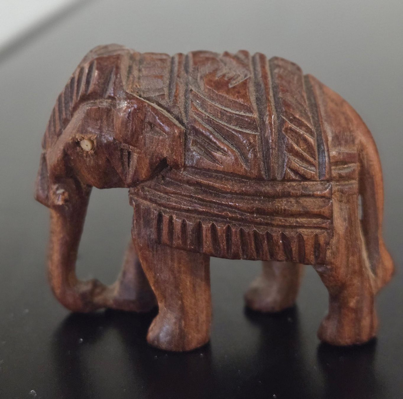 Figuren: Holz Giraffe und Elefant, Handarbeit, Deko – Gebraucht aus Rheinsulz von Dred 4