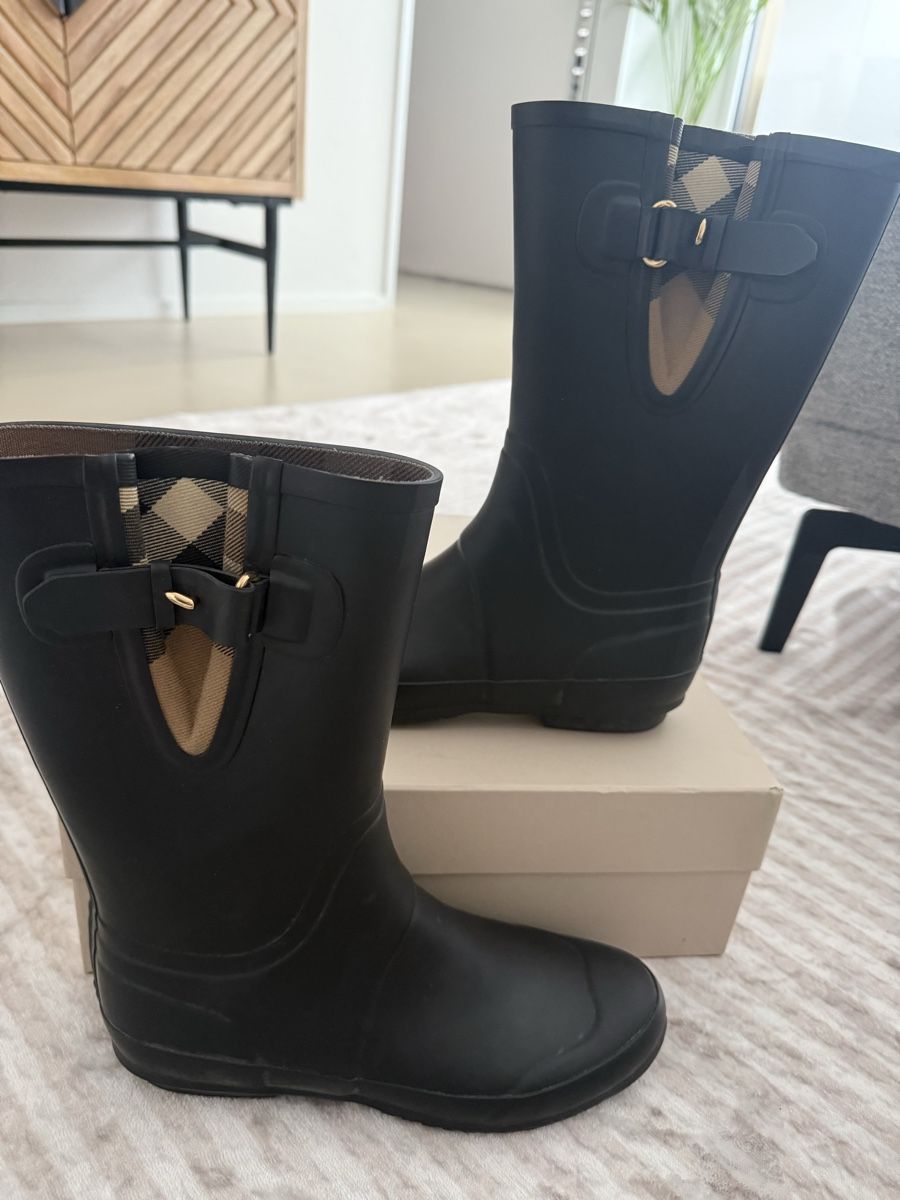 Burberry Scarpe da donna: Burberry Gummistiefel Gr. 37 – Nuovo (secondo la descrizione) da Bassersdorf venduto da MisR01 4