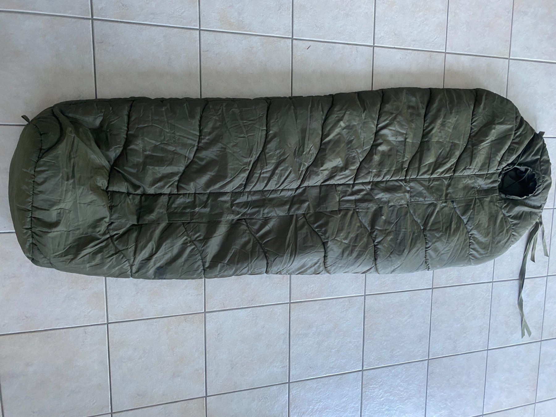 Sacchi a pelo: Militärschlafsack – Usato da Schänis venduto da markus1969