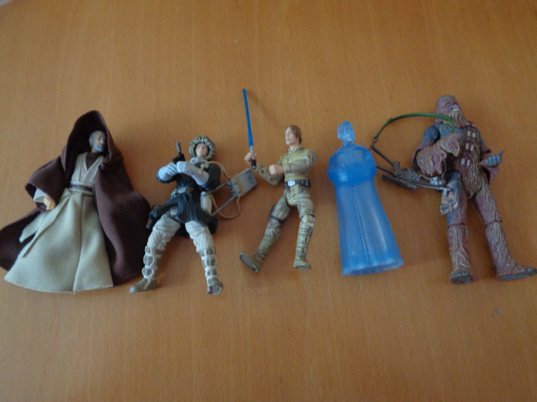Hasbro Jouets: Star Wars Hasbro  Luck, Han, Obi, Chewy – D'occasion à sargans par Angamar
