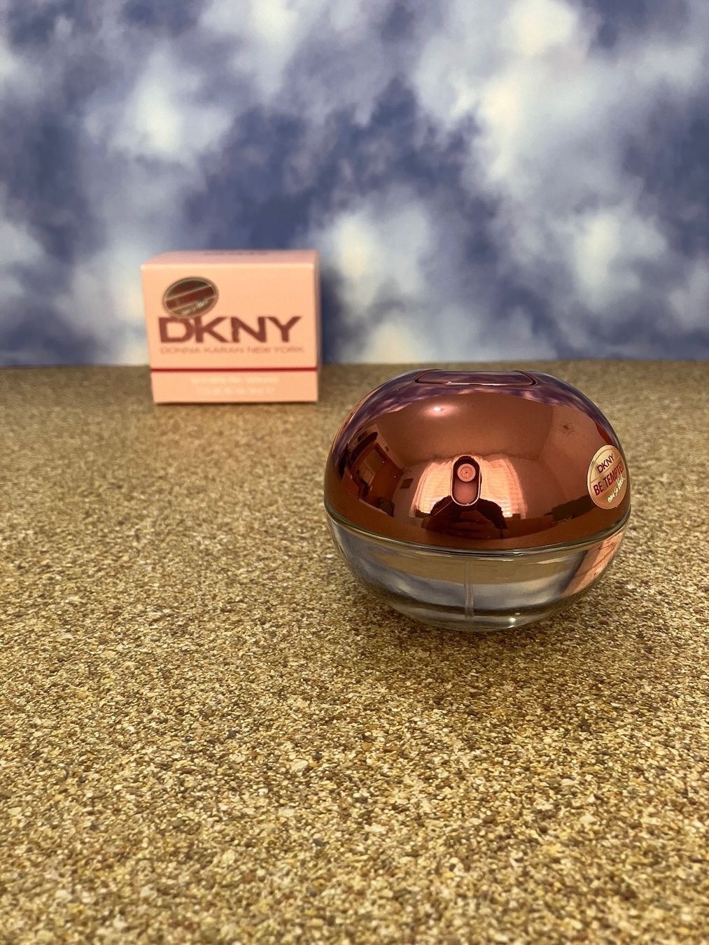 DKNY Profumi & Eau de Toilette: Be Tempted Donna Karan New York 50ml – Nuovo (secondo la descrizione) da Läufelfingen venduto da Rubine 1