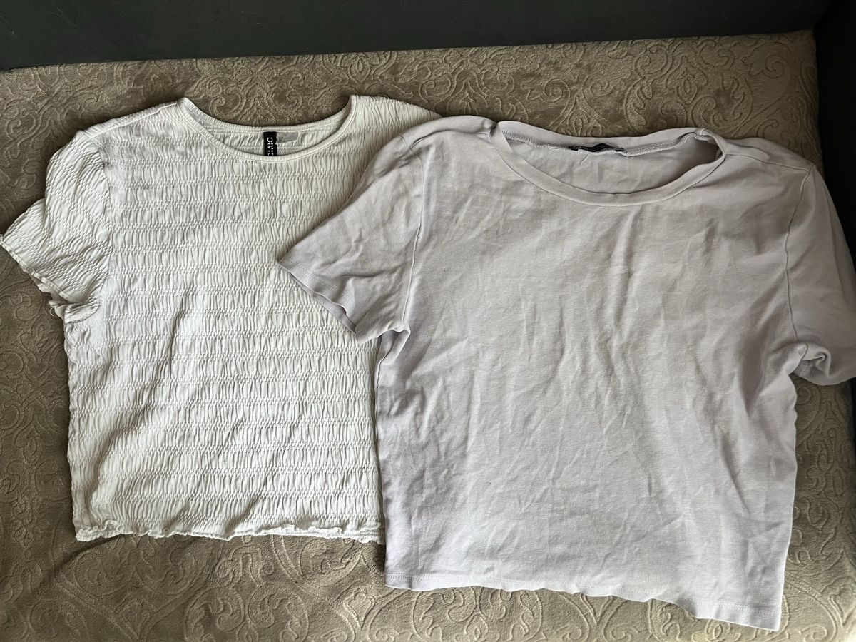Lots de vêtements: Lot de 2 t-shirts – D'occasion à Genève par soraia.simao