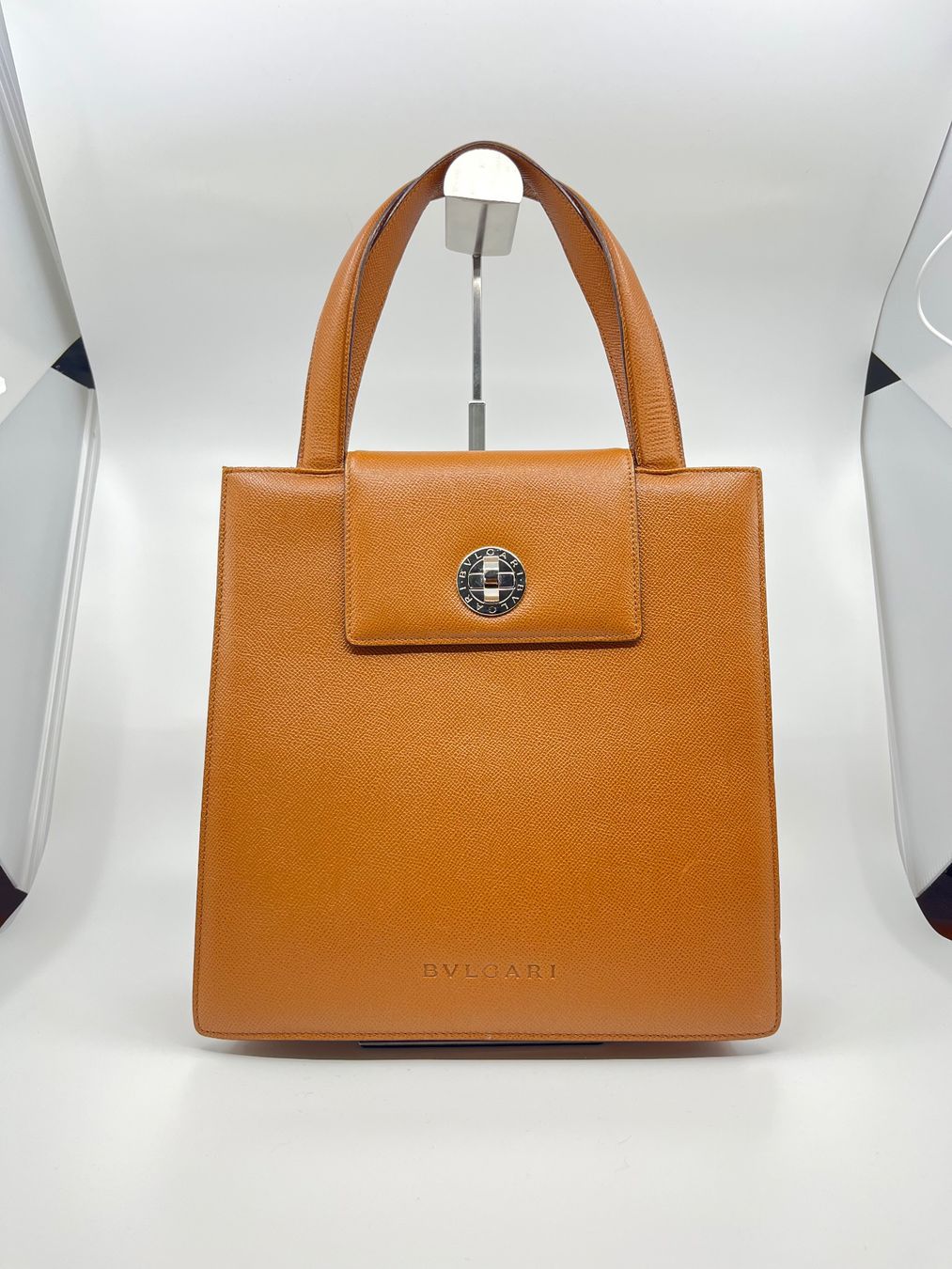 Bulgari Borse da donna: Sac à main BVLGARI cuir marron – Usato da chez-le-bart venduto da Alec01