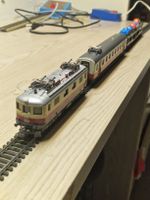 Lokomotive Lima mit zwei wagons 