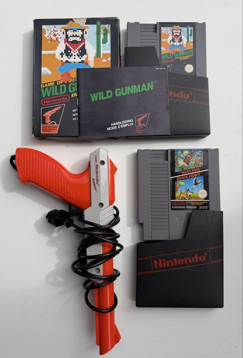 Nintendo Giochi: Bundle Nintendo NES Zapper - Wild Gunman-  Super Mario  – Usato da Carrouge VD venduto da RETRO-GAME-97
