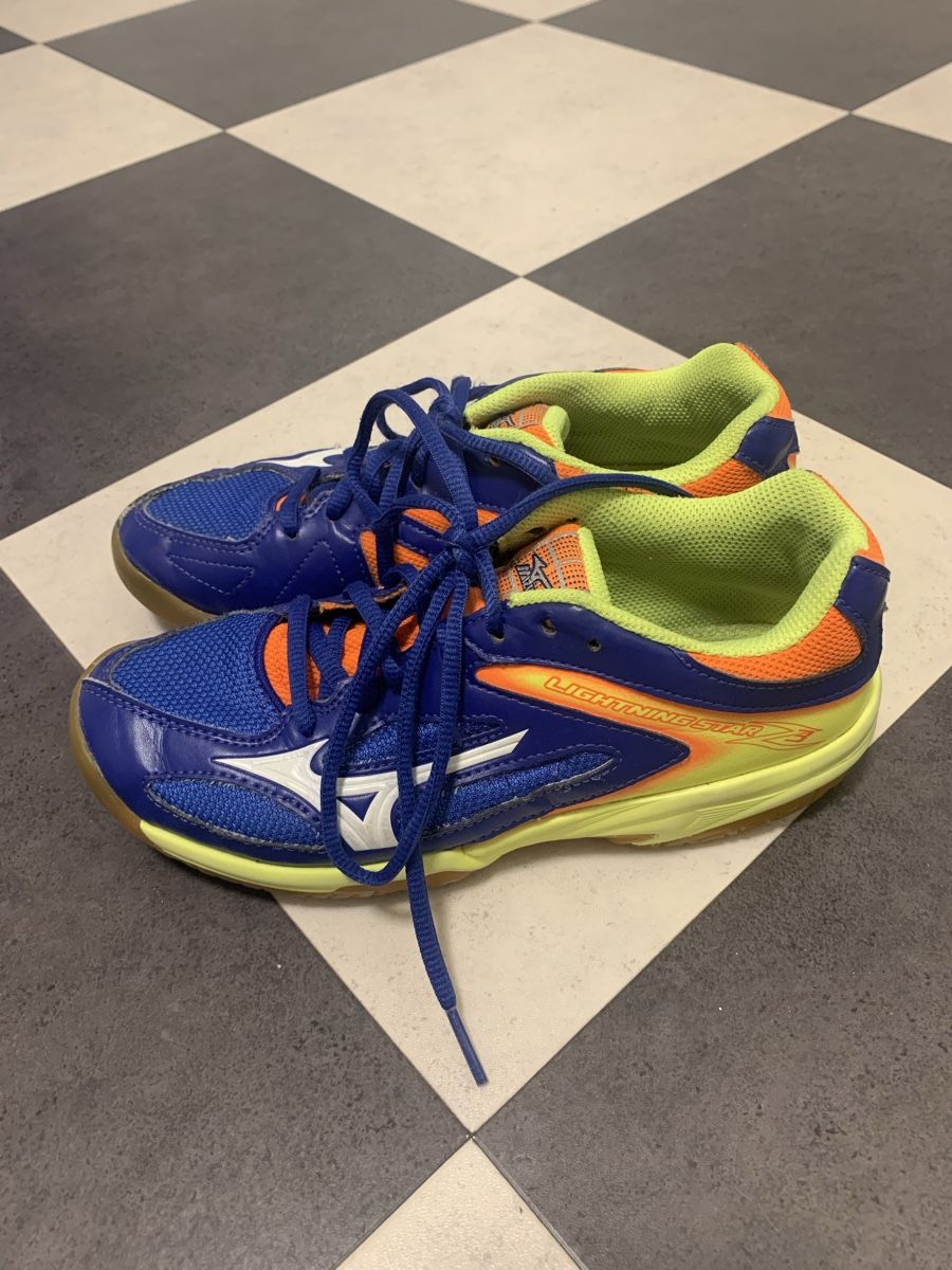 Adidas Chaussures garçon: Hallenturnschuhe – D'occasion à Luzern par Boudin03 1