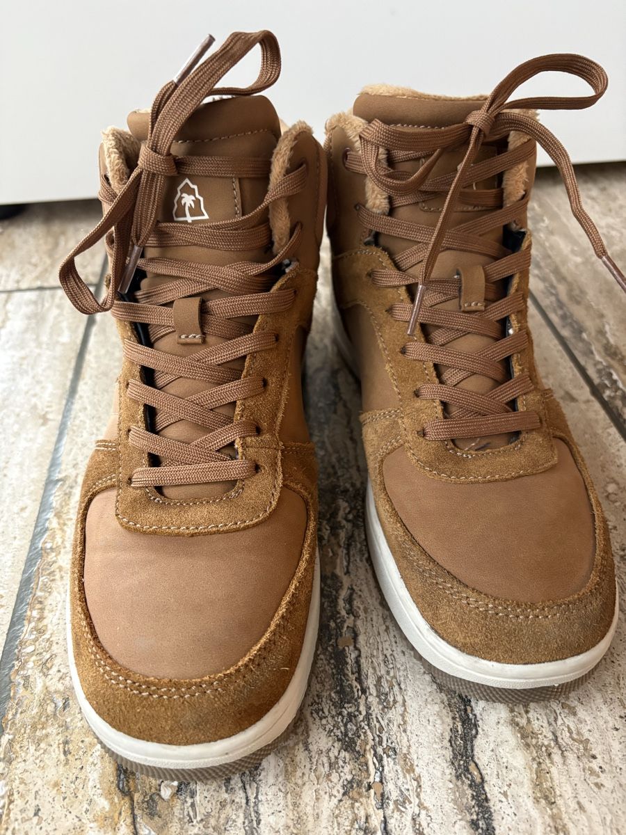 Schuhe für Jungen: Beach Mountain Wintersneaker Grösse 42 – Gebraucht aus Nürensdorf von Yellowstone09 1