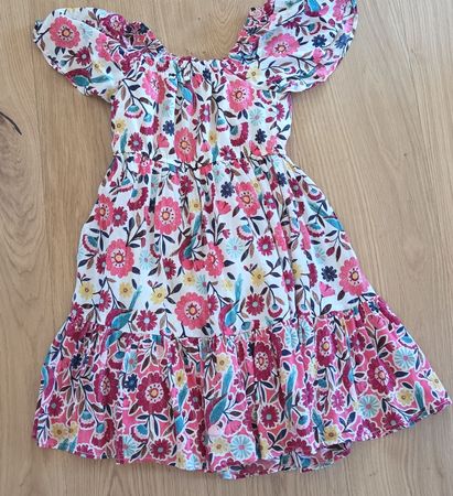 Kinder Kleid Blumenmuster Grösse 128 - noch nie getragen