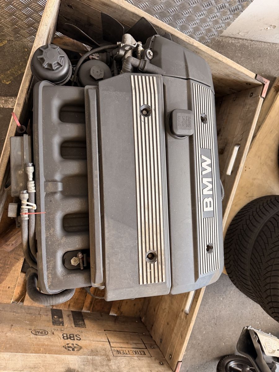 BMW Motori: BMW Motor M52B28 – Usato da Pfungen venduto da FPRACING
