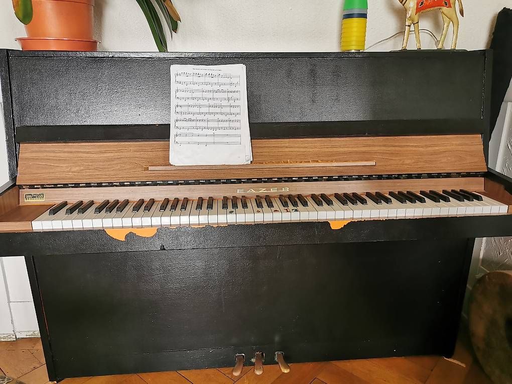 Musikinstrumente: piano droit Fazer – Gebraucht aus Genève von sar_7gdj 2