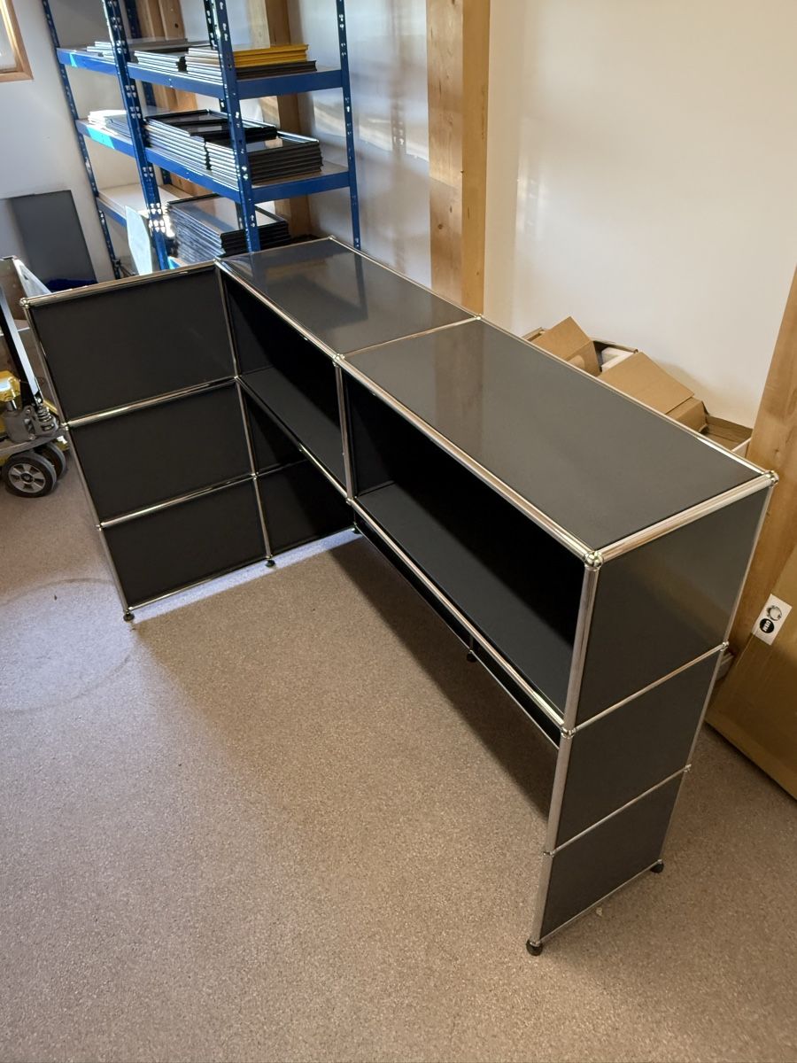 USM Étagères: USM Haller Trennwand Graphitschwarz Q2 – D'occasion à Balsthal par Designhaus.Schmitt 5
