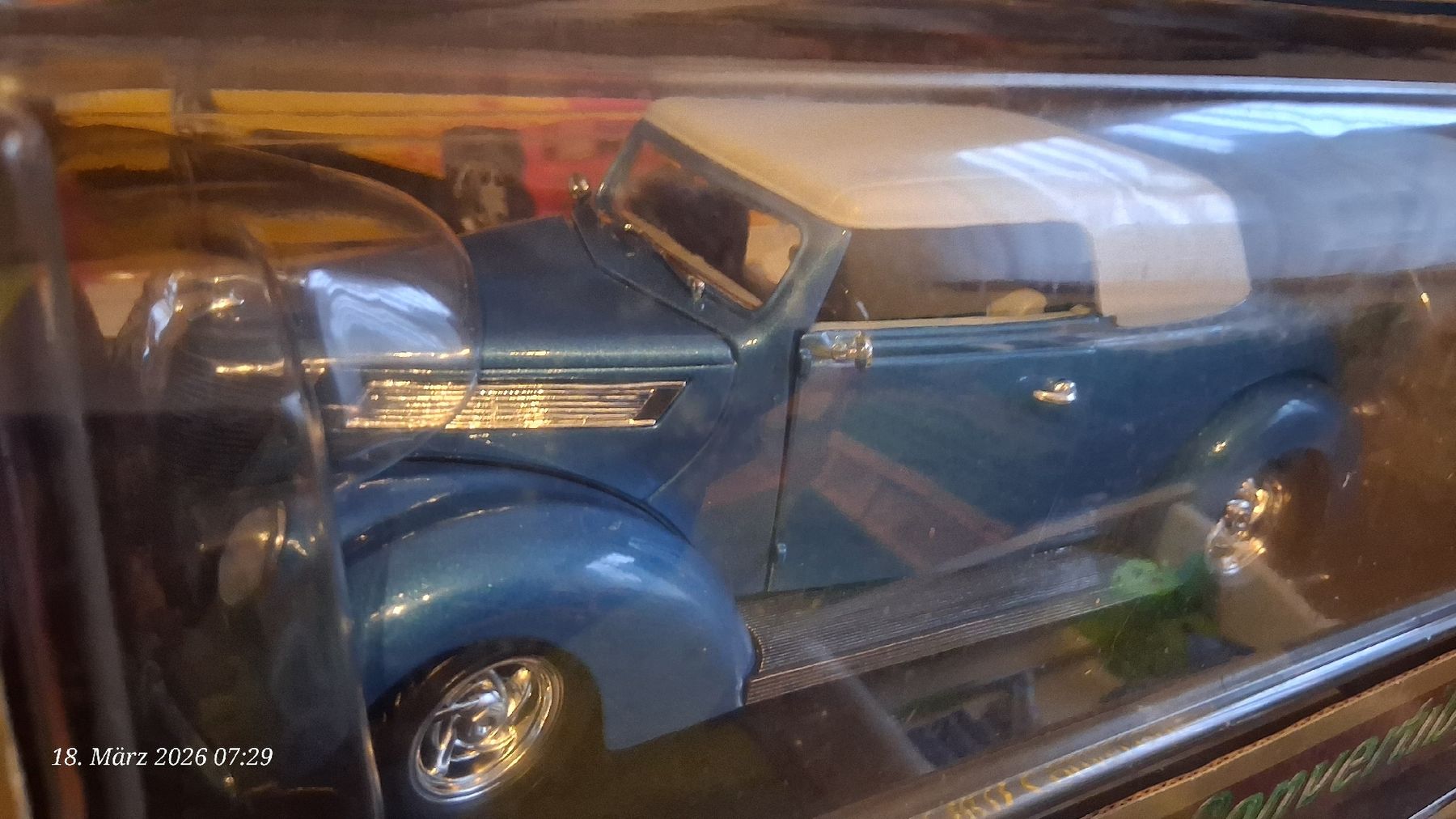 Yat Ming Modellini d'auto: 1937 Ford Convertible – Nuovo e nell'imballaggio originale da Wolfenschiessen venduto da 2-stroke-garage 2