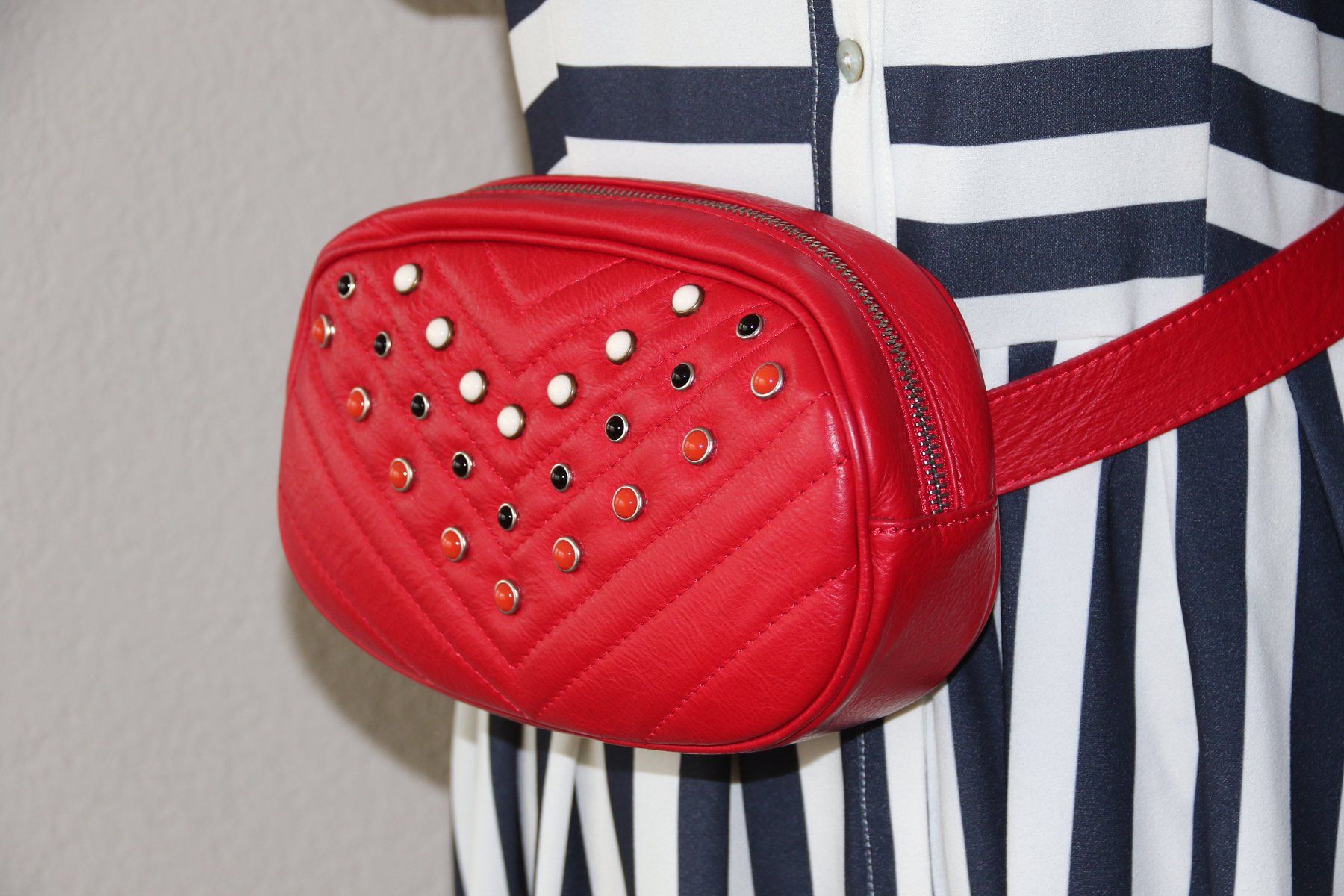 Borse da donna: Stylische Echtledertasche / Bauchtasche – Nuovo (secondo la descrizione) da Oberwil-Lieli venduto da Svetlana28 1