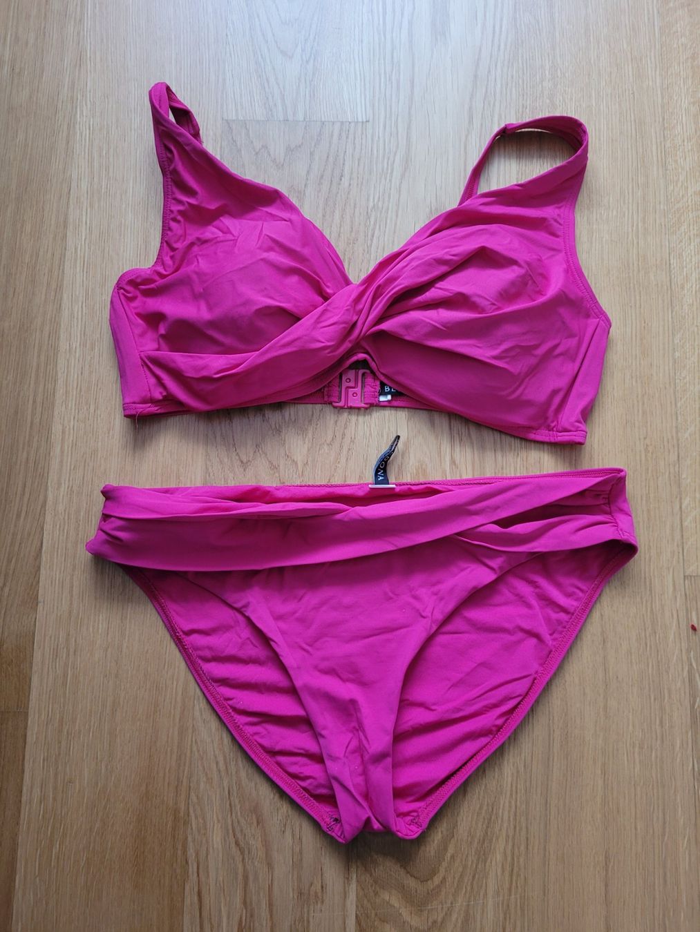 Beldona Badekleider & Bikinis: Bikini Beldona – Neu (gemäss Beschreibung) aus Gisikon von