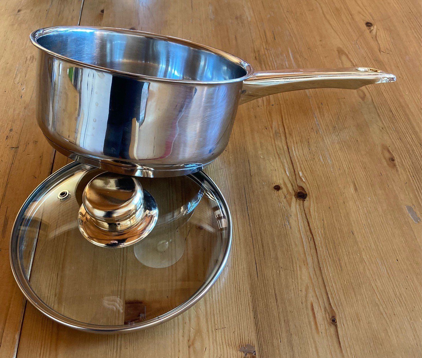 Poêles: Stielkasserolle mit Glasdeckel – D'occasion à Orselina par Vrenegonde 2