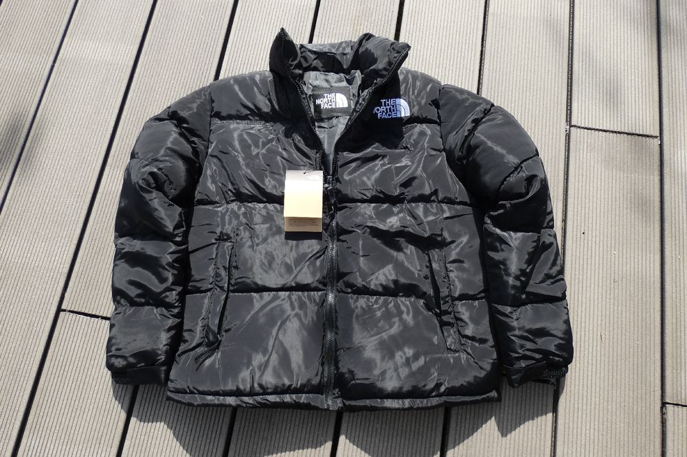North Face Vestes: !NEUE The North Face Puffer Jacke Grösse S! – Neuf avec emballage d'origine à Oberdorf SO par climaxxx