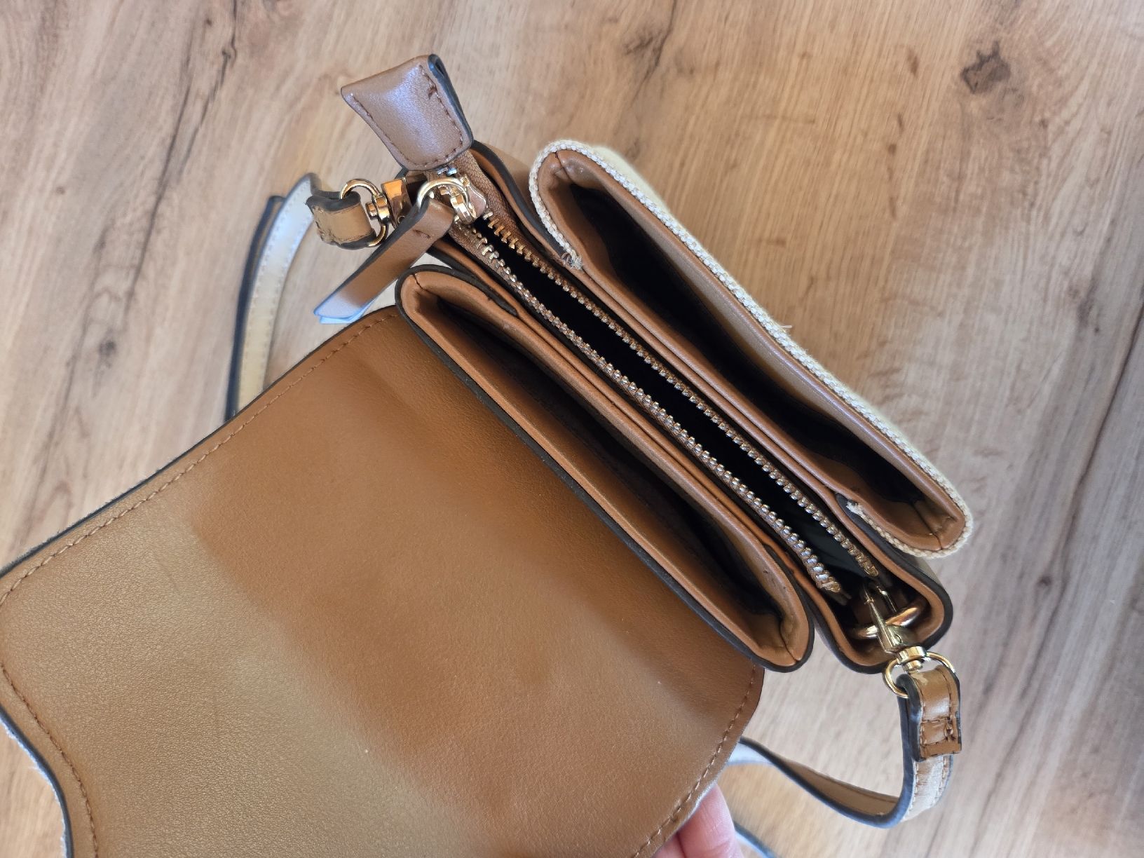 Taschen für Damen: Umhängetasche klein, Dirndl-Accessoire – Gebraucht aus Dallenwil von Lea567 3