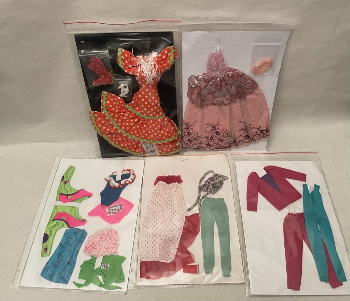 Bambole: Barbie, Ken, Clone & Kleider – Nuovo (secondo la descrizione) da BÜLACH venduto da arun8184 2
