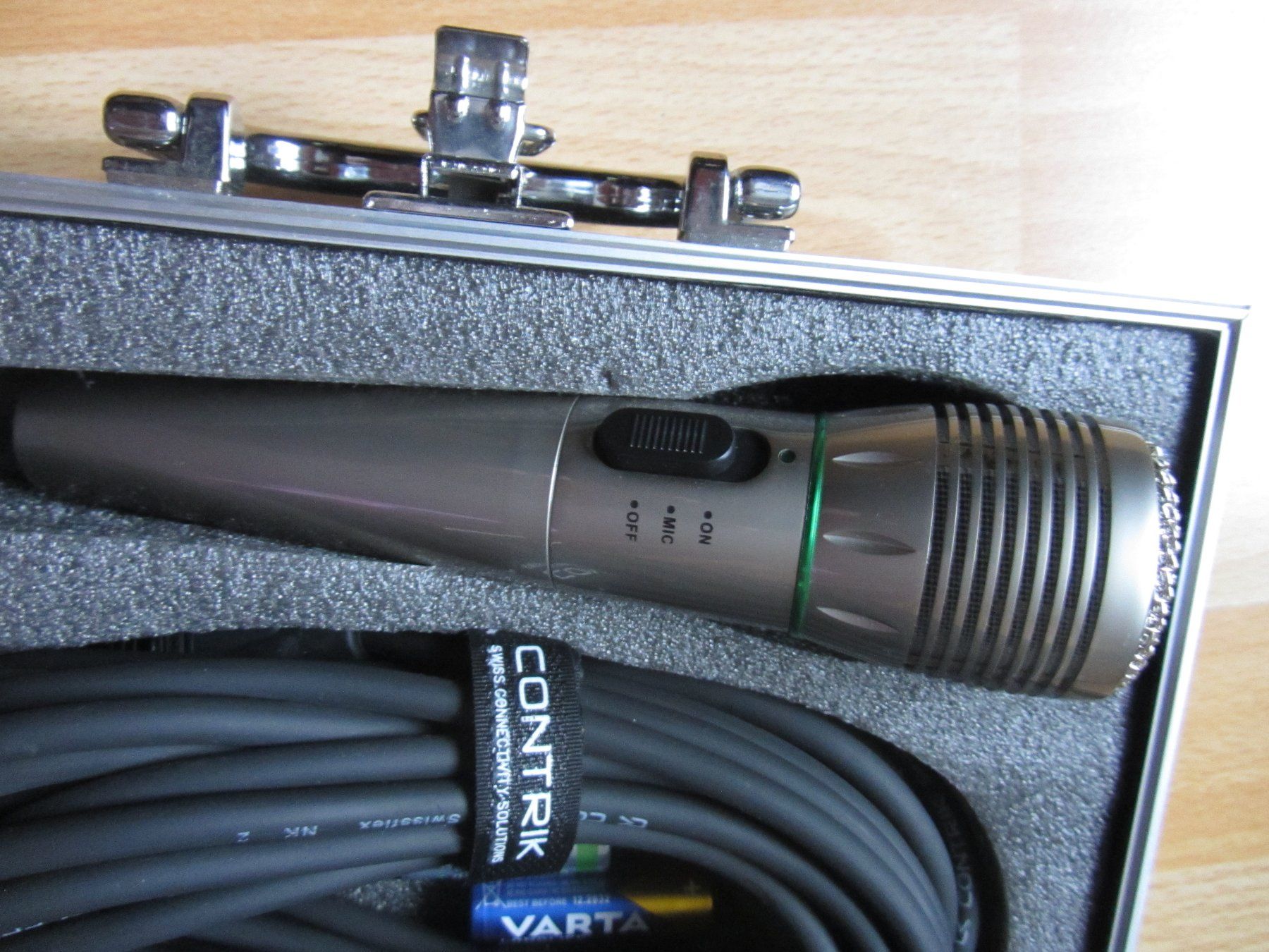 Microfoni: Mikrofon + 10m Kabel – Usato da Zürich venduto da bigboss 2