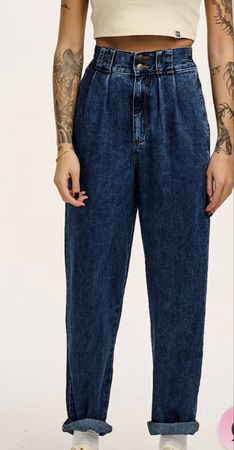 Addison - Denim Jeans in Mid Wash Blue