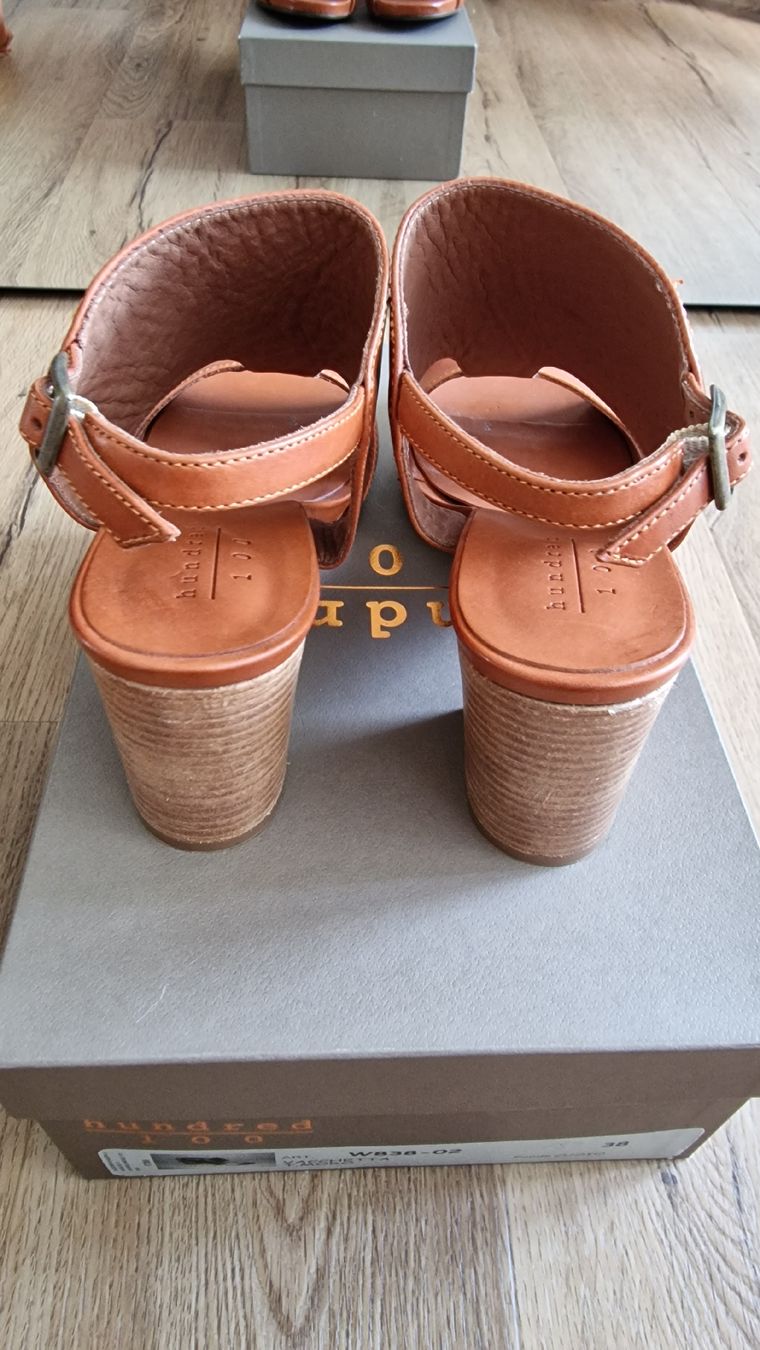 Scarpe da donna: Braune Leder Sandalen Gr. 38 – Nuovo e nell'imballaggio originale da Mönchaltorf venduto da nzhuravel 2