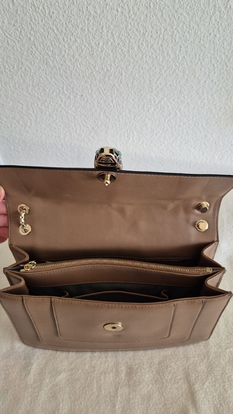 Bulgari Taschen für Damen: Die mittelgroßSe Serpenti Forever Schultertasche Leder – Gebraucht aus Glattpark(Opfikon) von bar_p2wj 3