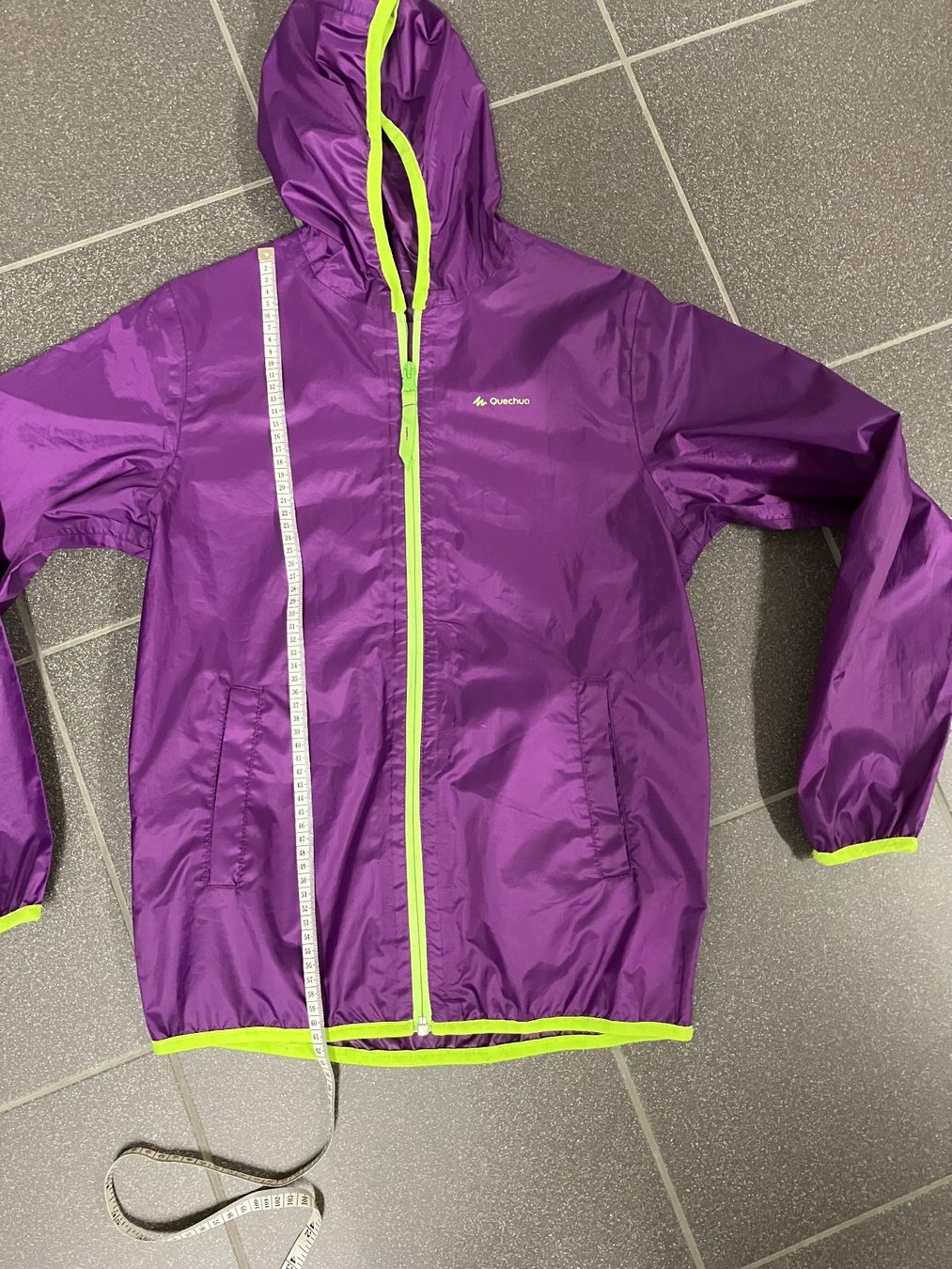 Decathlon Jacken & Mäntel: Regenjacke gr.1152-158 decathlon – Gebraucht aus Bever von  3