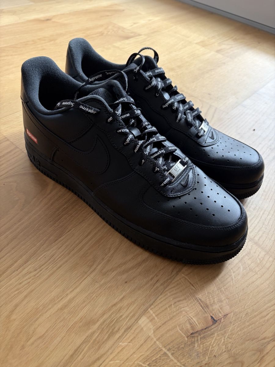 Nike Scarpe da uomo: Nike Air Force 1 Low Supreme – Nuovo (secondo la descrizione) da Solothurn venduto da fab_y5pk 1