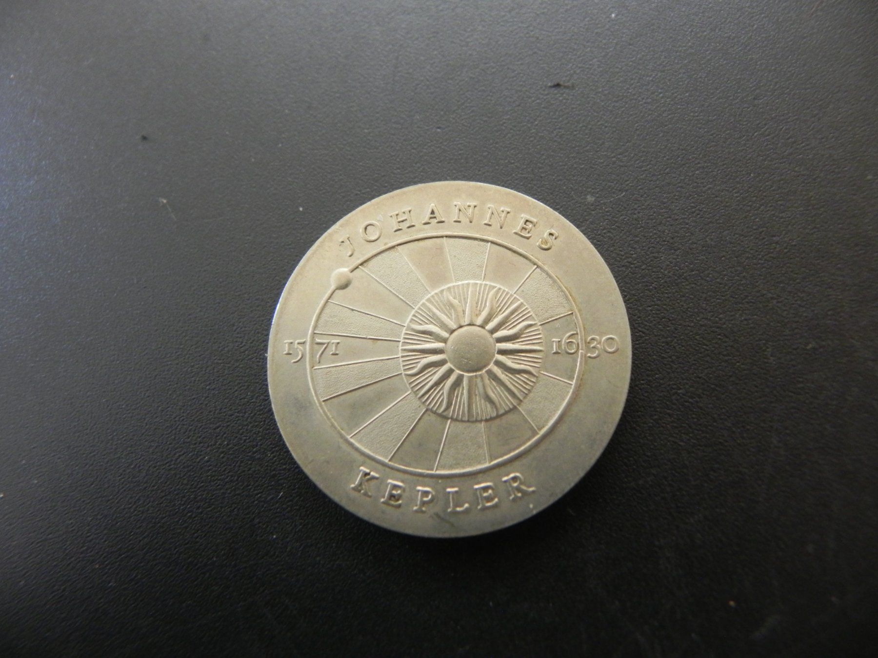 Tutti le monete: DDR 5 Mark 1971 - Johannes Kepler – Usato da Biel/Bienne venduto da Gogolozi