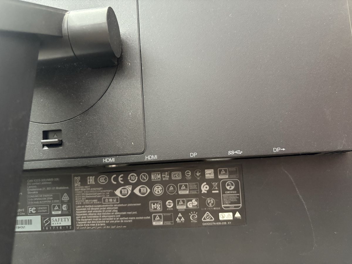 Lenovo Monitor: PC Bildschirm Lenovo – Usato da Dulliken venduto da wma1 3