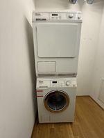Miele Wäscheturm mit Waschmaschine und Tumbler