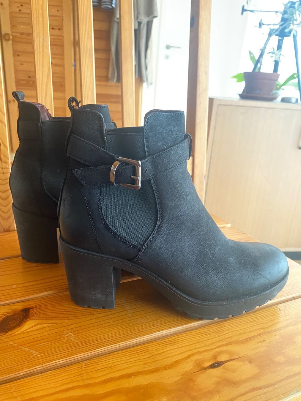 Scarpe da donna: Stiefeletten Grösse 40 – Usato da St Gallen venduto da Berta343 1