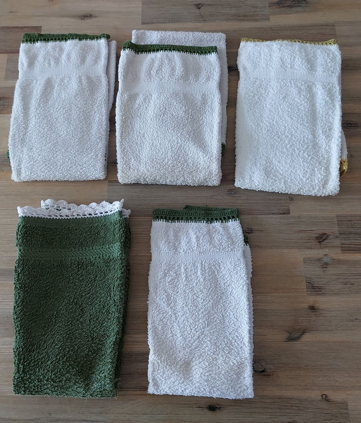 Badetücher: Set Frottierwäsche 5 Teile – Gebraucht aus Basel von