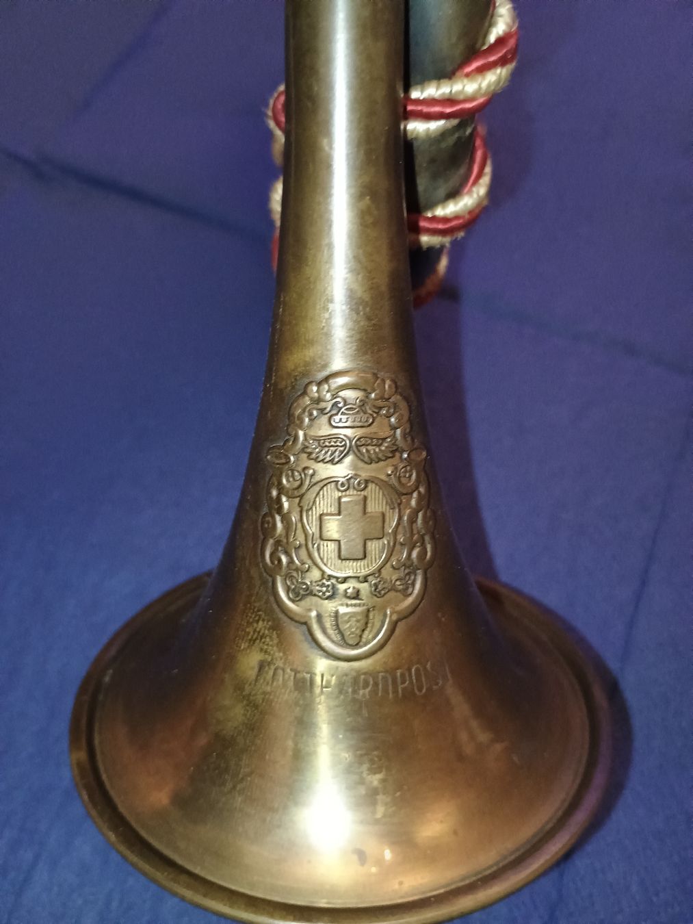 Carrozze: Antike Signalhorn mit Schweizer Wappen, gotthardpost  – Usato da herisau venduto da TheXander88 2