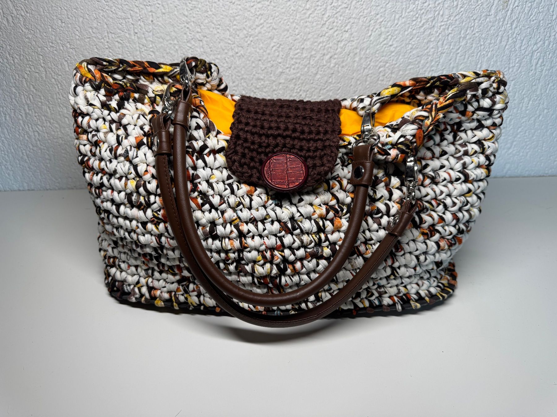 Taschen für Damen: Schöne Tasche – Gebraucht aus Grosswangen von shoes.bags.and.co
