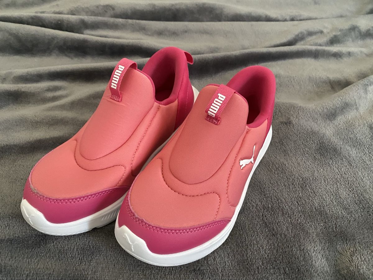 Puma Schuhe für Mädchen: Baskets Puma rose enfant pointure 32 – Gebraucht aus Lignières von The_assistant
