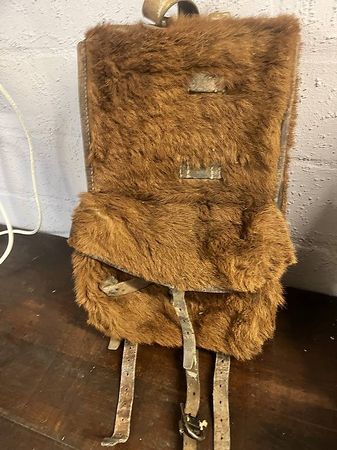 Antiker schweizer Militärrucksack