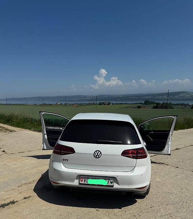 Autos: VW Golf VII GTI 2.0 TSI DSG Full Options  – Gebraucht aus Grandson von Eternal_Team 2
