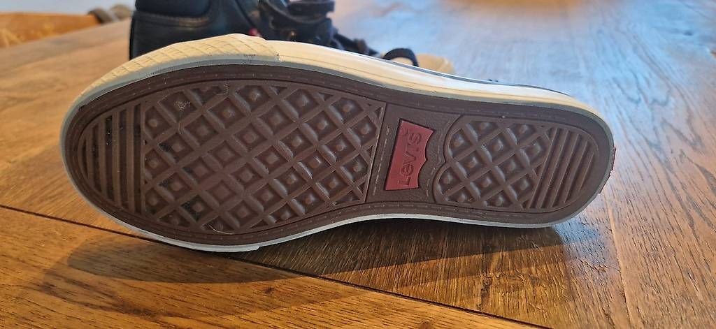 Scarpe da uomo: Freizeitschuhe Gr 37 – Usato da DOTTIKON venduto da fabnico 2