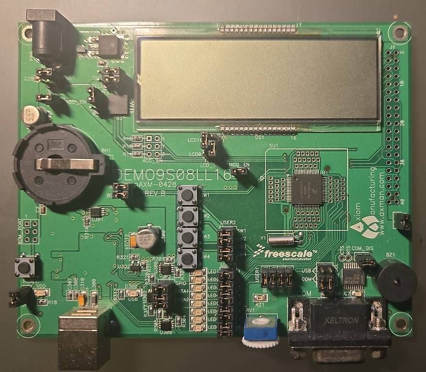 Trains électriques: Freescale DEMO9S08LL16 Mikrocontroller-Demoboard mit LCD – D'occasion à Basel par Mahapo 1