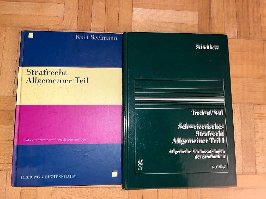Libri: Schweizerisches Strafrecht – Usato da Basel venduto da Ruemli17