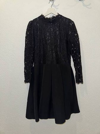 Schwarzes Spitzenkleid Molly Bracken Grösse L
